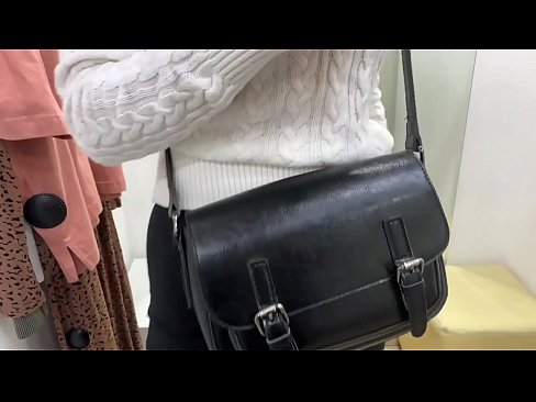 ❤️ Masturbazione pubblica della giovane cagna FeralBerry con un dildo nel camerino ️ Porno belloal it.pornosexphoto.ru ❤️